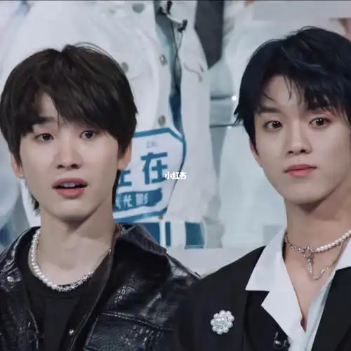 最近看青你和创造营 着实被小哥哥们的配饰给吸引