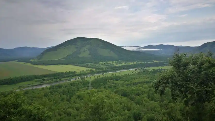 大兴安岭扎兰屯市柴河月亮小镇比阿尔山森林公园更美(1)