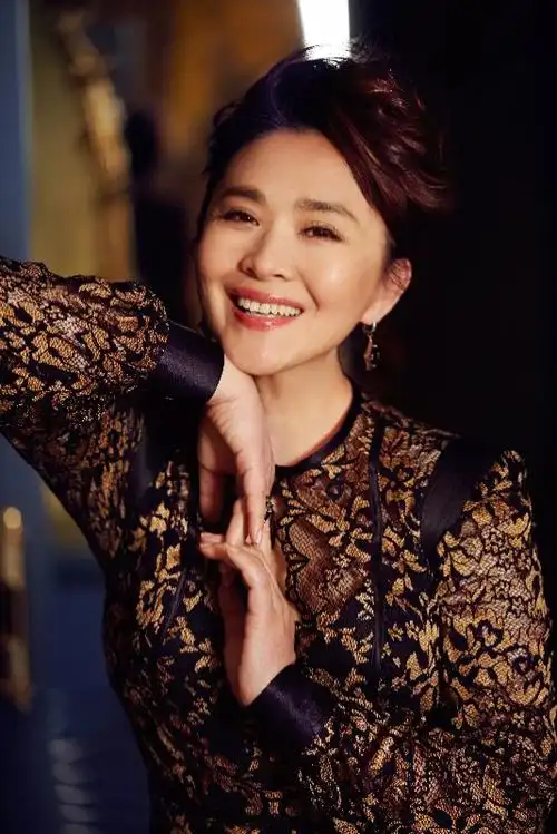 著名传媒人——田歌在第三届"中国诵读艺术家颁奖盛