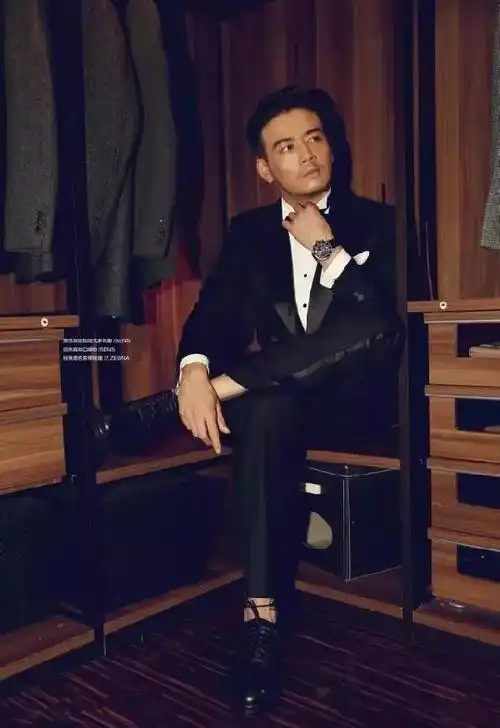 杨烁欢乐颂里最会健身的小包总