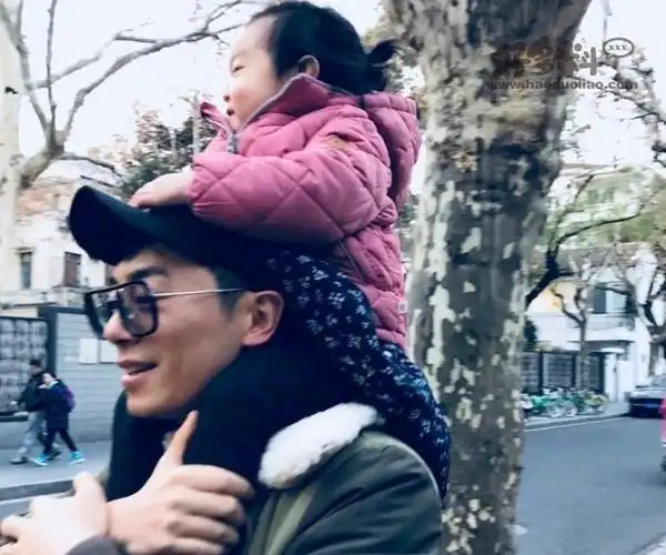 朱亚文几个孩子朱亚文与沈佳妮是如何走到一起的