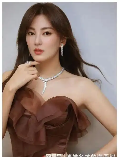 36岁张雨绮身材太绝了芊芊细腰和大长腿绝世美颜太养眼