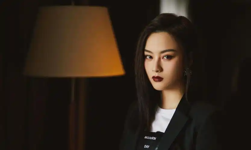 硬气风格-尚语贤_高清图集_新浪网