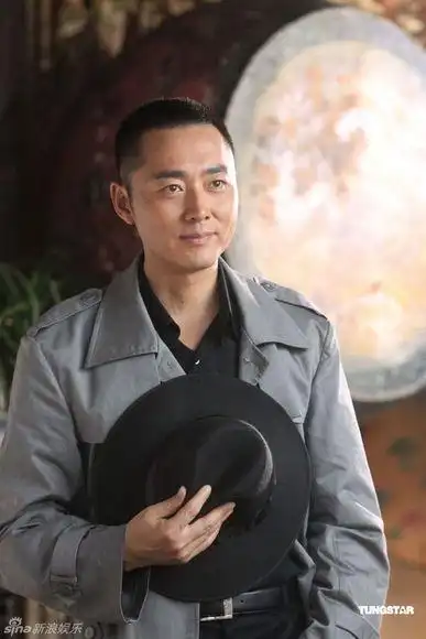 p>沈晓海,10月5日出生于黑龙江省伊春市,中国内地影视男演员,毕业于