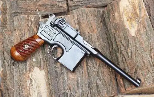 "处女座"精神上线!大批二战德国武器被挖出,油纸包裹崭新如初