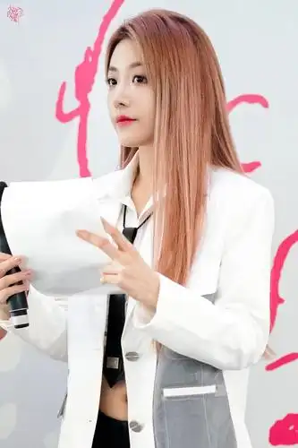 喻言白西装好辣