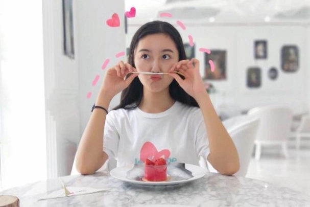 和谢娜攀亲被忽视,倒贴韩红被拒,张韶涵买了一座岛范玮琪又来了