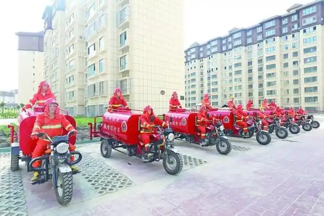 微型消防车在沙雅"上岗"