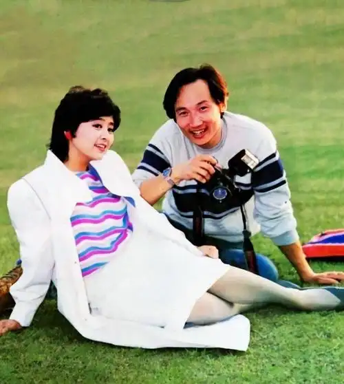 演员张瑜:为了出国发展与丈夫离婚,如今65岁仍然单身,她后悔吗