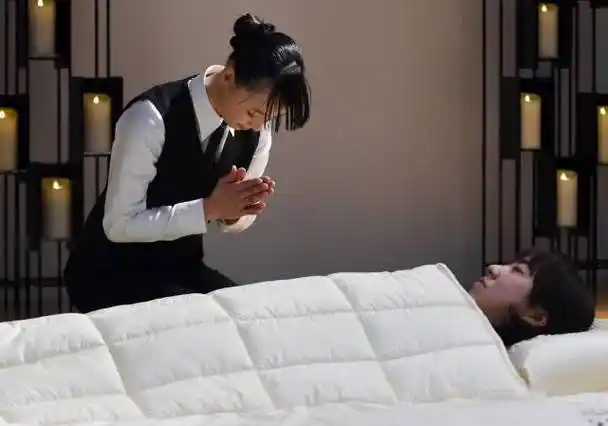 殡仪馆的尸体为什么盖一条布别乱听民间谣言其实有科学依据