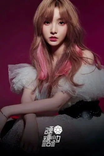 被吐槽像朋友圈的硬糖少女logo,换了个新的你觉得如何?