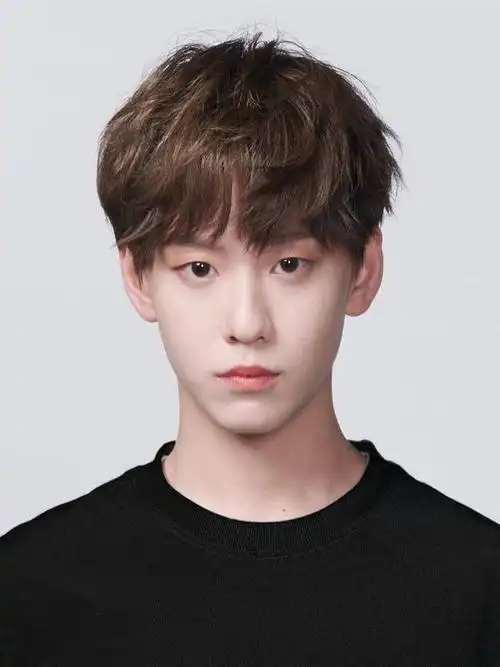 20:08:12 谁有姚景元的军装照,虽然不是证件,但我感觉差不多是正脸的