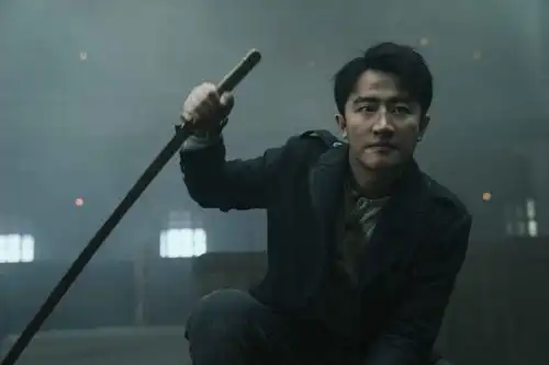 黄轩瞄准燃情收官隐忍式演技收获认可