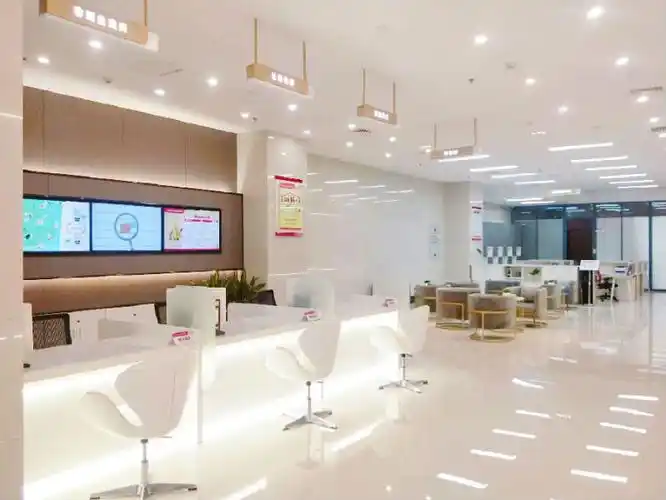 海口农商银行省府支行营业大厅 (秦娇 摄)