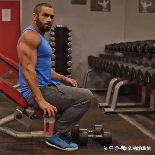 麒麟臂如何练成老司机带你走进拉扎尔的手臂训练