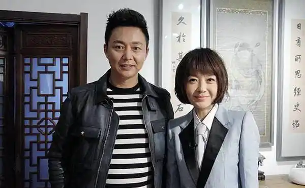 因事业低迷自卑,相亲认识现任妻子,现49岁的刘奕君生活很幸福_宁波