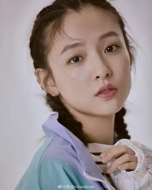 吴倩冰糖炖雪梨棠雪再登冰场重拾短道速滑梦