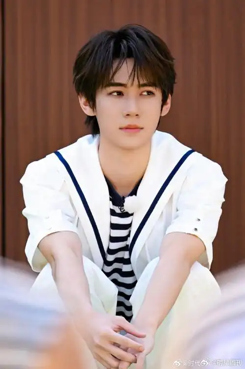 张真源脚速和手速都有了##张真源就是颜色错了