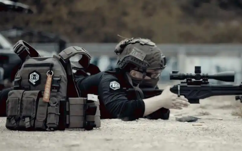 钛敌科装备大片(二),训练场上的广州羊城突击队特警!