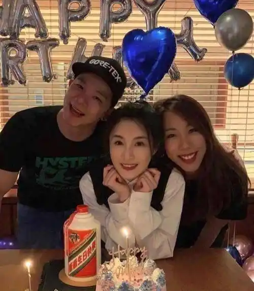 原创原创46岁刘恺威现身tvb女星林夏薇生日会网友感叹真正的逆生长