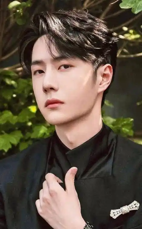 长风破浪导演初见王一博干净青涩