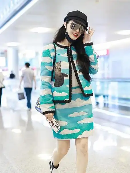 范冰冰真当得起不老女神称号40岁了也没咋老穿着还很年轻