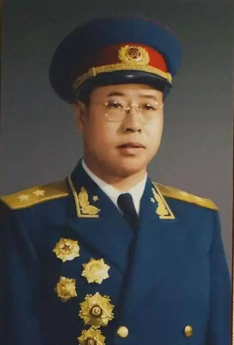 第五批入朝作战的两个军,他们的师长,军长都是谁?_军衔_政治委员_兵团