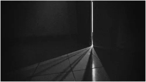 内心强大不需要靠物证,脚踏实地方能积累财富!