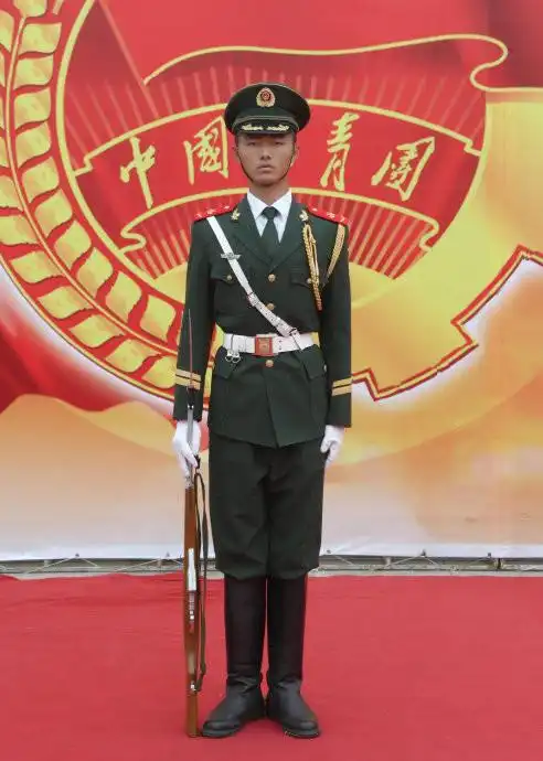 鲁东大学国旗护卫队的马靴帅哥们的标准照 - shuaijingkuxue - 雄靴