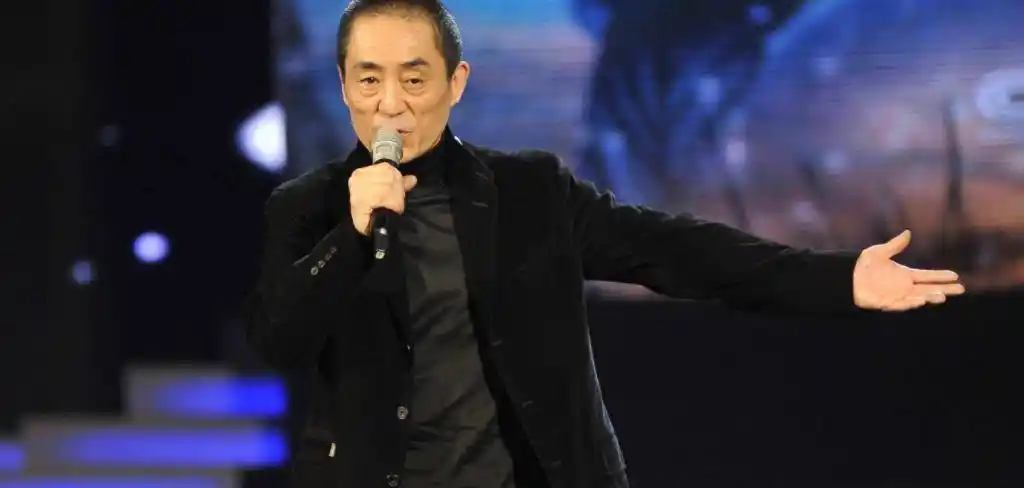 张艺谋携女走红毯,38岁张末罕见精致不敢认,曾两嫁外国人_合作_作品