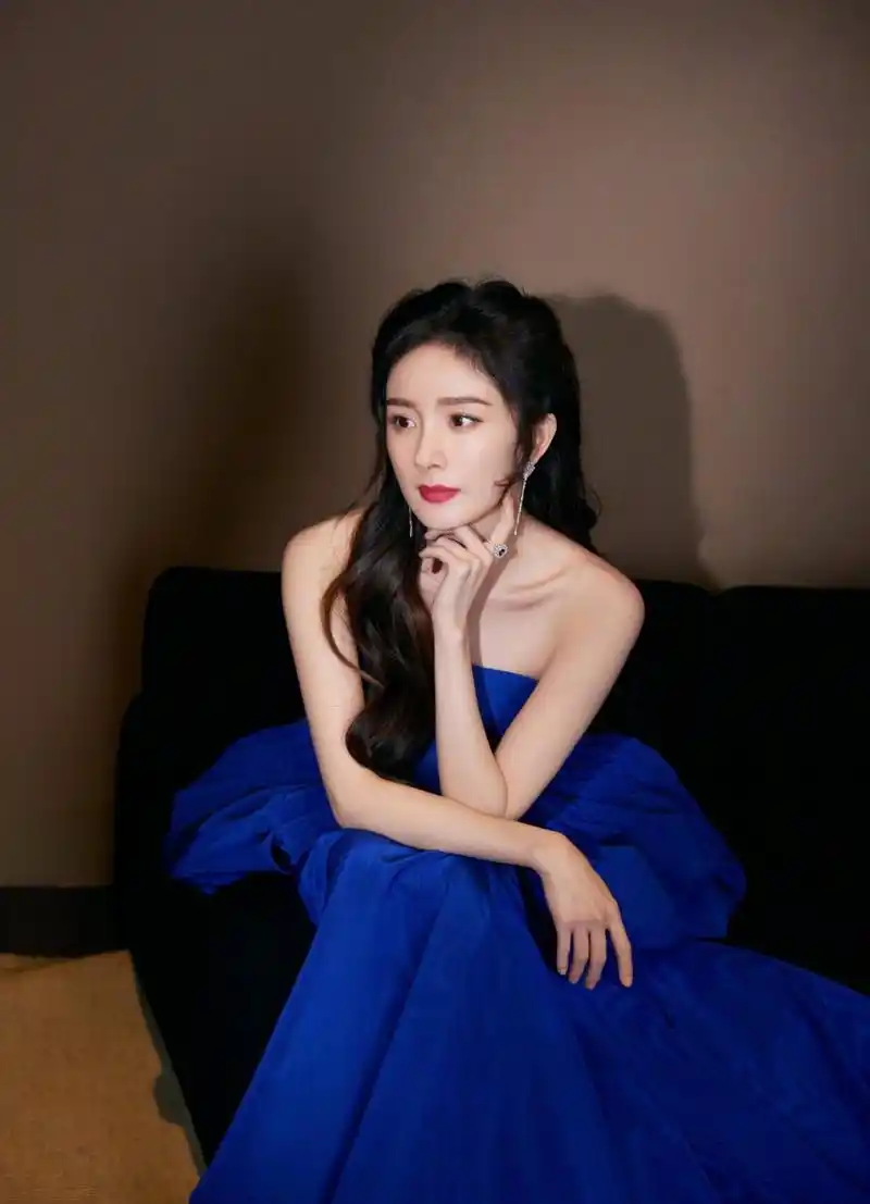 杨幂高清壁纸头像(二十九)[鲜花]