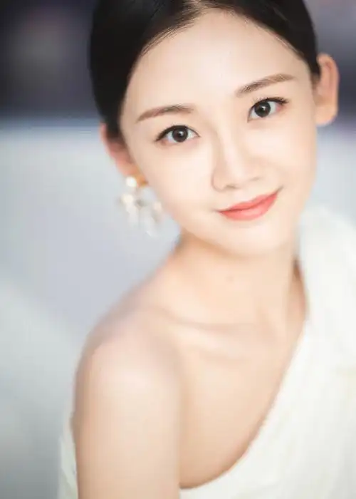 苗苗黑白斜肩礼服性感写真图片214