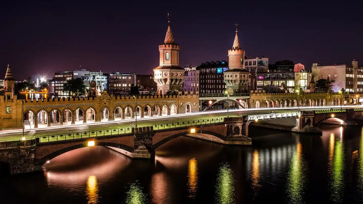 现代桥梁建筑高清桌面壁纸