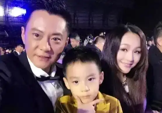 曹颖的老公是谁是有什么魅力让曹颖在最红的时候嫁给他还甘愿放弃自己