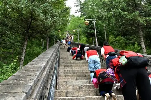 山西陕西游(六)~五台山游之三:早拜五爷庙登黛螺顶游金界寺.