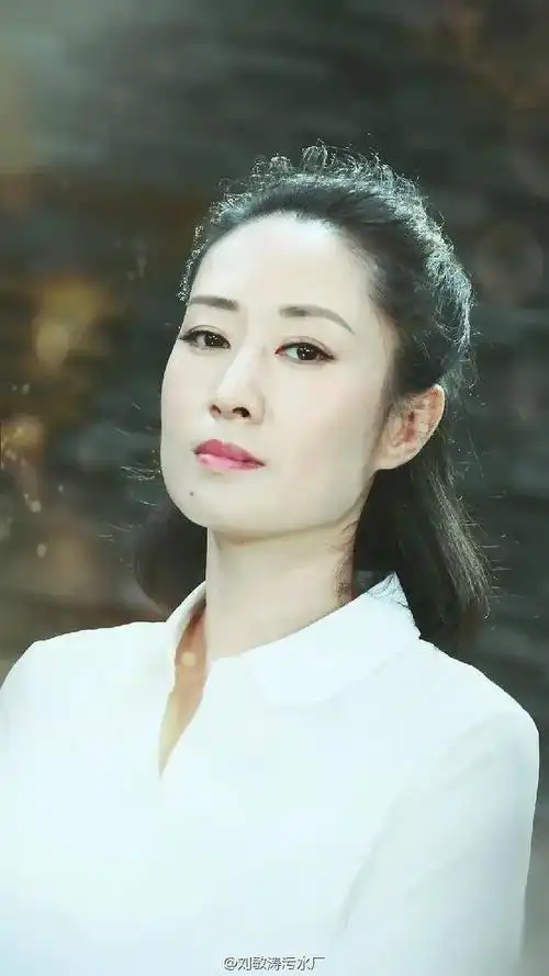 刘敏涛,嫁豪门独守空房,离婚后44岁爆红,谈到前夫泪流不止_网易订阅