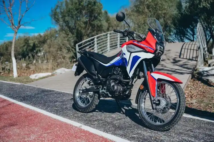 实力派多面手新大洲本田crf190l亲民的进藏神车