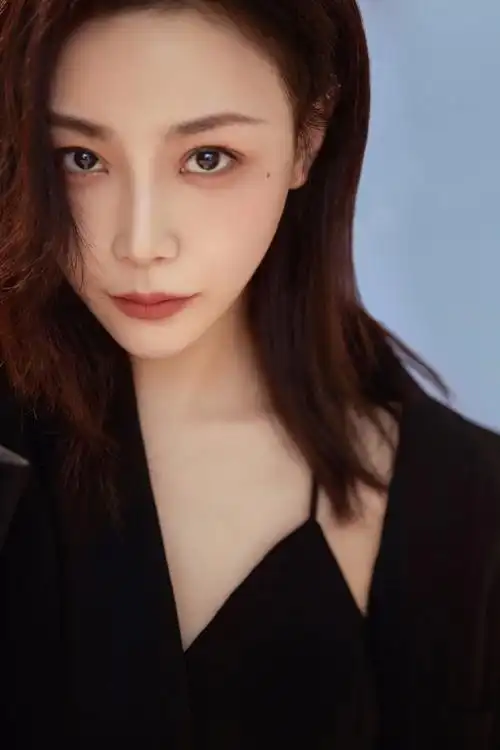 i>,出生于 a target="_blank" href="/item/山西省">山西省 /a>太原市