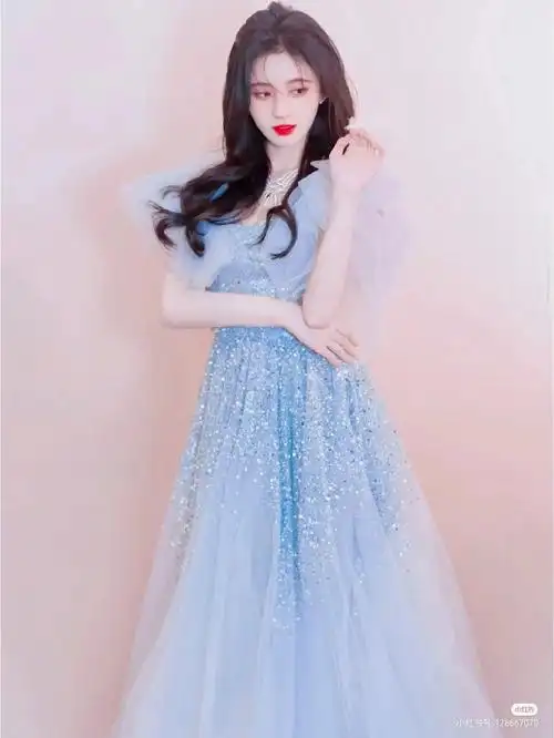 鞠婧祎的礼服图片