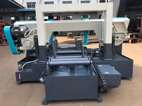 专业卧式自动双柱带锯机切割金属