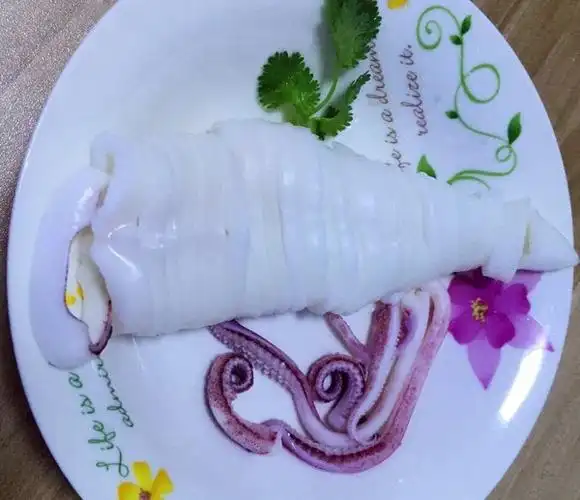 猫屎煌爷做的白灼鱿鱼花