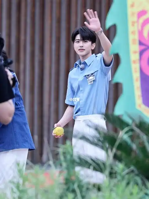 蔡徐坤跑男路透