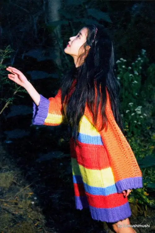 向ta提问私信ta  展开全部 这张是iu 新专辑的扫图 原图如下: 追问