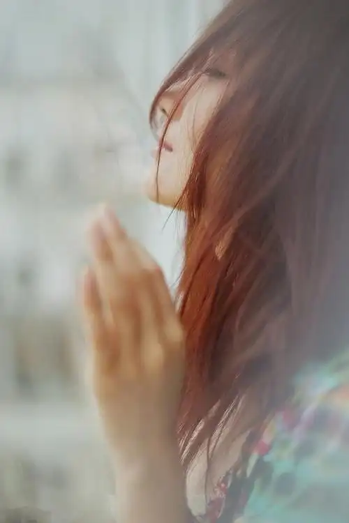 唯美伤感意境女生头像摄影美图