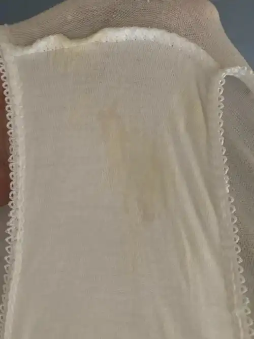 【求助】有图 内裤白带凑近闻有味道算是有异味吗 .