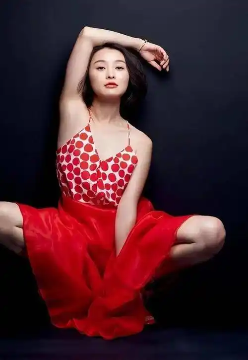 吴越:如果你们认为我单身是因为失恋,那么也太小看我了