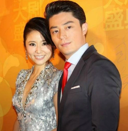 霍建华林心如公开姐弟恋情 原来甜蜜合照这么多