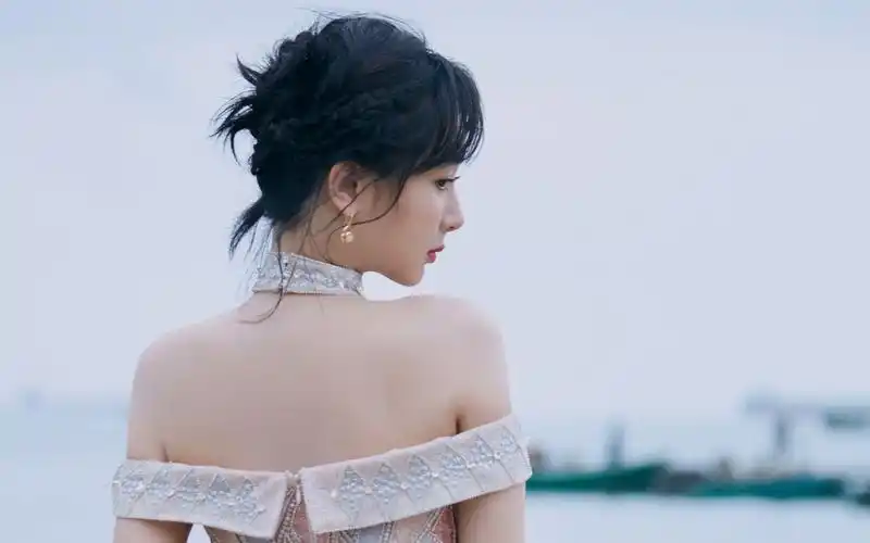 杨紫仙气性感桌面壁纸46