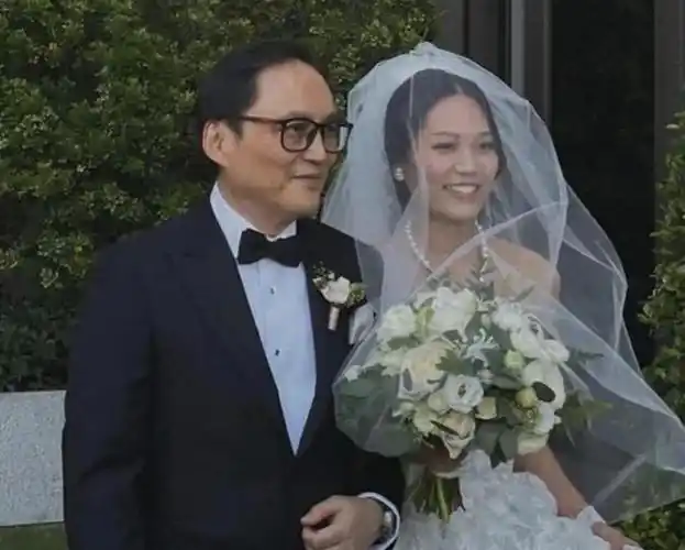 霍启刚堂妹出身二房分家产低于1亿嫁入豪门住8层豪宅