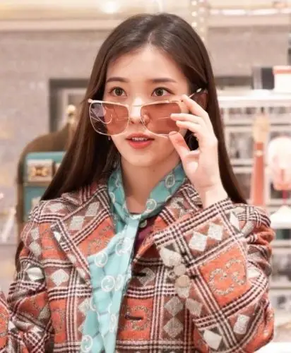 iu甜美复古风太可了喜欢甜妹